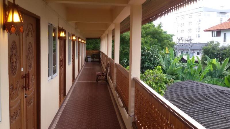 Your House 3 Guest House Чиангмай Экстерьер фото